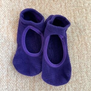 Wander Yoga socks Size 9-11